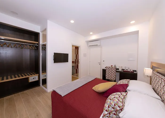 Dea Guest house 4*